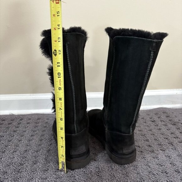 UGG Australia Bailey Button Triplet Boots Black Suede Sheepskin Size 8 Women - Picture 8 of 8